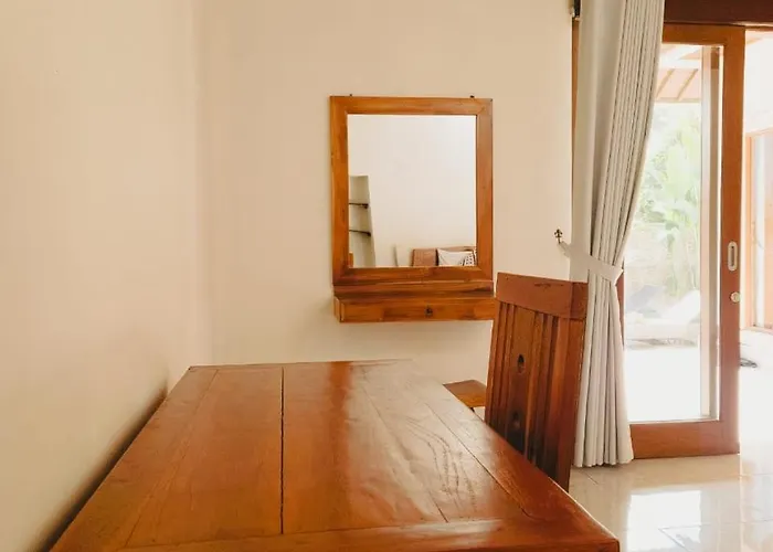 Vina House ヴィラ *